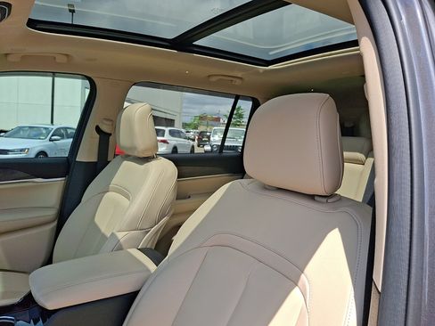 Used 2022 Jeep Grand Cherokee L Limited AWD/4WD image 26
