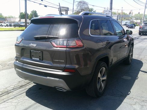 Used 2021 Jeep Cherokee Limited AWD/4WD image 11