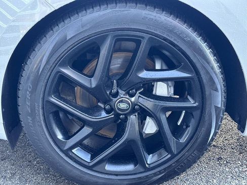 Certified 2025 Land Rover Range Rover Sport Dynamic SE image 12