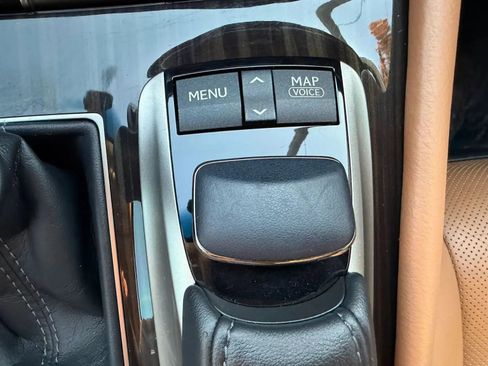 Used 2013 Lexus LS 460 w/ Comfort Pkg RWD image 22