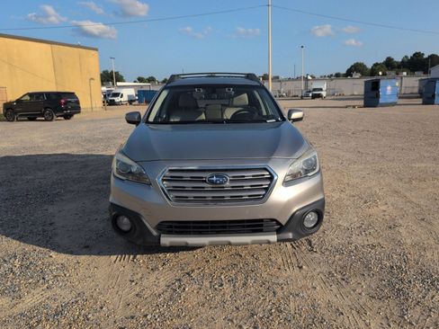 Used 2017 Subaru Outback 2.5i Limited AWD/4WD image 9