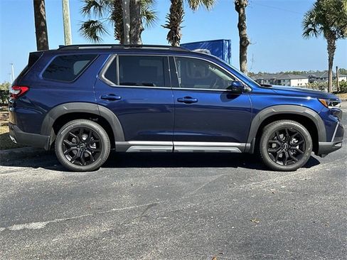 New 2025 Honda Pilot Touring image 2