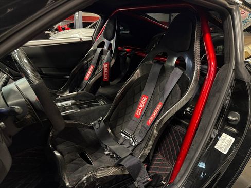 Used 2012 Nissan GT-R Premium image 18