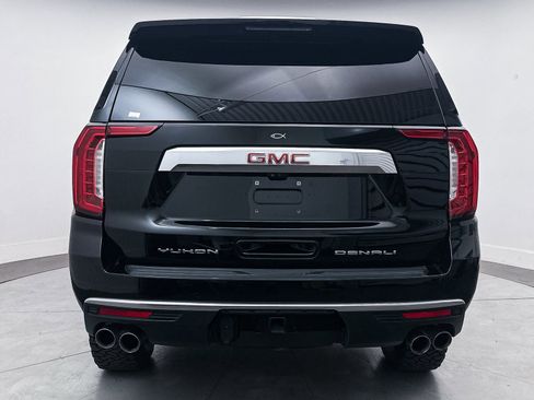 Used 2022 GMC Yukon Denali w/ Advanced Technology Package image 18