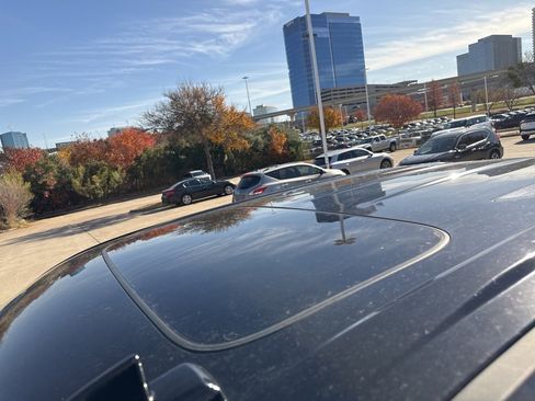 Used 2020 Chevrolet Silverado 1500 High Country w/ Technology Package image 8