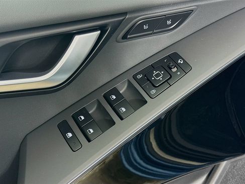 New 2026 Kia Niro Wave w/ Wave Preserve Package FWD image 19