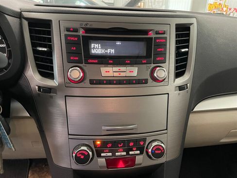 Used 2013 Subaru Outback 2.5i Premium AWD/4WD image 14
