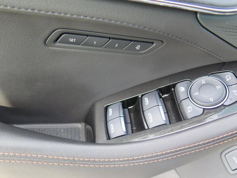 Used 2025 Cadillac CT5 V image 10