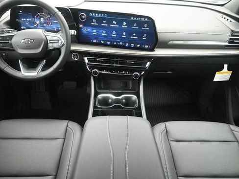 New 2026 Chevrolet Traverse LT w/ Midnight/Sport Edition FWD image 21