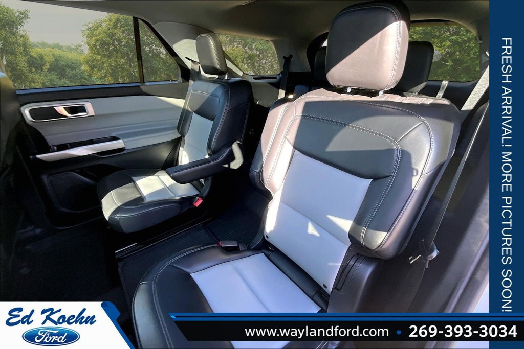 Certified 2022 Ford Explorer XLT w/ Equipment Group 202A AWD/4WD image 25