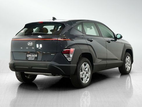 Used 2024 Hyundai Kona SE AWD/4WD image 5