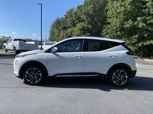 Used 2023 Chevrolet Bolt EUV Premier FWD image 6