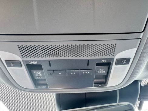 Used 2019 Acura TLX FWD image 25