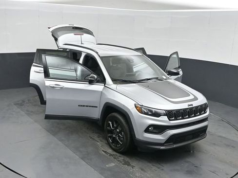 New 2026 Jeep Compass Latitude image 50