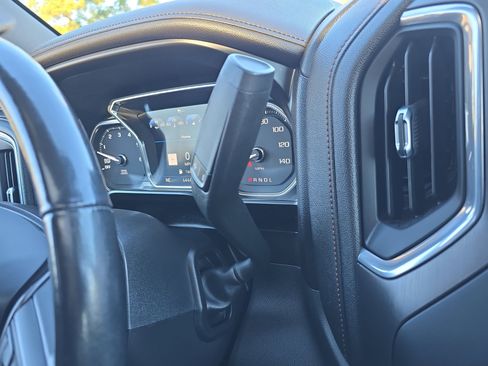 Used 2021 GMC Sierra 1500 AT4 w/ AT4 Premium Package image 21