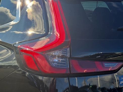 Used 2025 Honda CR-V EX-L image 11