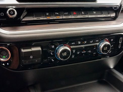 New 2026 GMC Sierra 3500 SLT w/ SLT Premium Package image 18