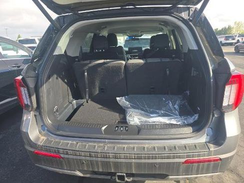 Used 2025 Ford Explorer Active w/ Active Comfort Package RWD image 20