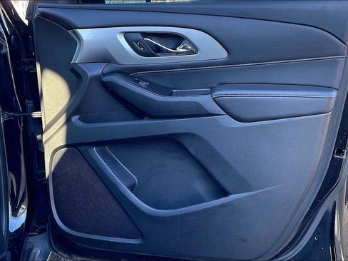 Used 2020 Chevrolet Traverse LT FWD image 23