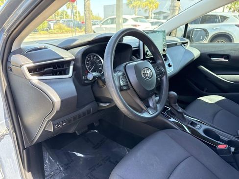 Used 2020 Toyota Corolla LE image 24