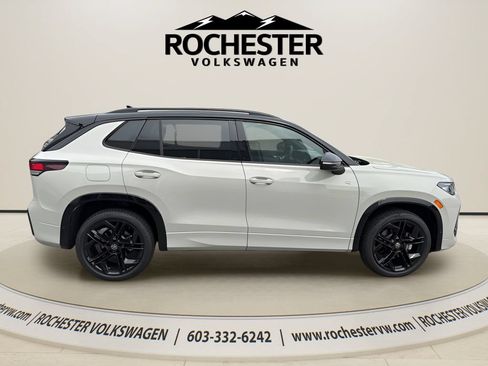 New 2026 Volkswagen Tiguan SE R-Line AWD/4WD image 7