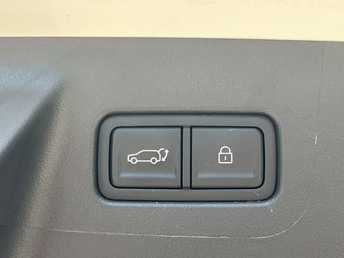Used 2025 Hyundai Santa Fe Limited FWD image 28