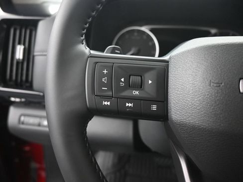 New 2026 Nissan Pathfinder SV w/ SV Premium Package FWD image 11