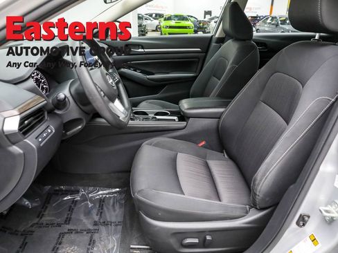 Used 2023 Nissan Altima 2.5 SV image 14