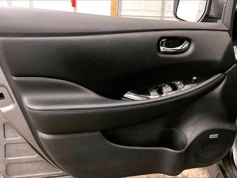 Used 2021 Nissan Leaf SL Plus image 22