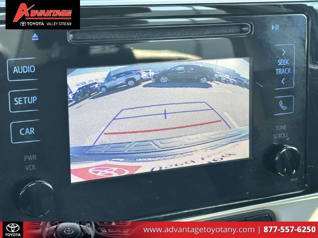 Used 2018 Toyota Corolla LE FWD image 29