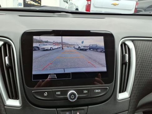 Used 2025 Chevrolet Malibu LT image 17