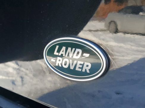 Used 2023 Land Rover Defender 90 X-Dynamic SE AWD/4WD image 10