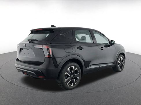 Used 2026 Nissan Kicks SV w/ Cold Weather Package AWD/4WD image 9