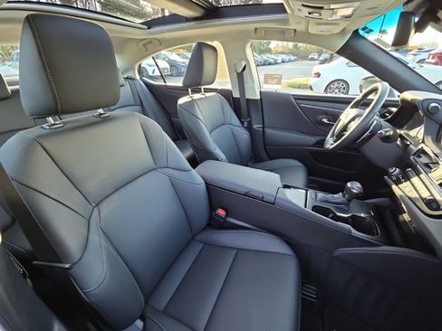 Certified 2024 Lexus ES 350 w/ Premium Package image 21