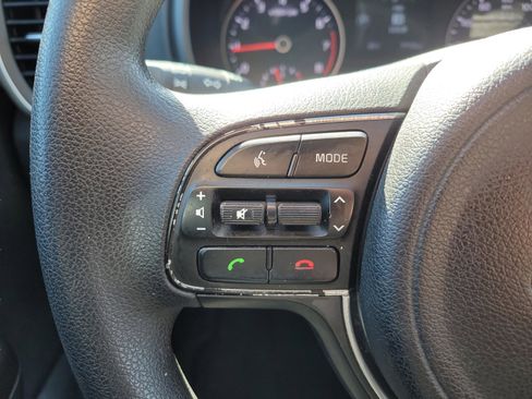 Used 2017 Kia Sportage LX w/ LX Popular Package image 5