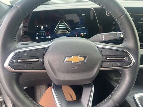 Certified 2025 Chevrolet Equinox LT w/ Convenience Package II image 12