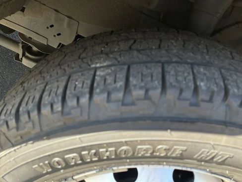 Used 2024 Ford Transit 250 Medium Roof w/LWB Van 3D image 25