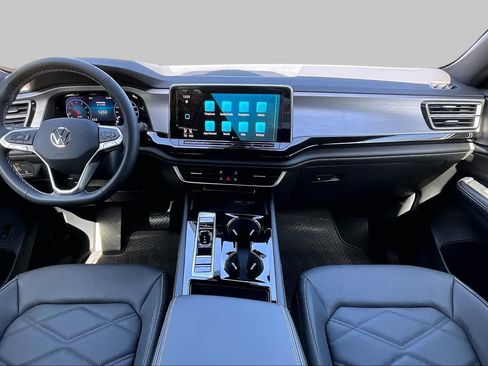 New 2026 Volkswagen Atlas Cross Sport SE FWD image 5