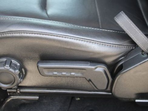 Used 2021 Jeep Wrangler Unlimited Sahara image 39