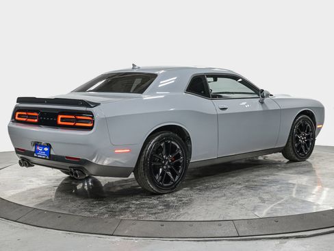 Used 2022 Dodge Challenger SXT w/ Plus Package image 6