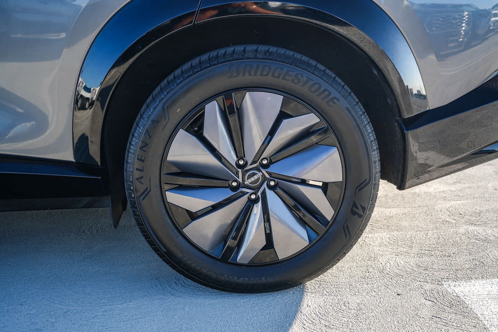 Used 2024 Nissan Ariya AWD image 10