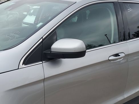 Used 2023 Ford Edge SEL image 10