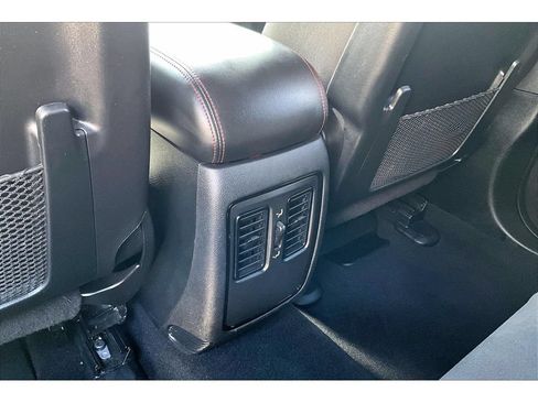 Used 2025 Dodge Durango GT AWD/4WD image 33