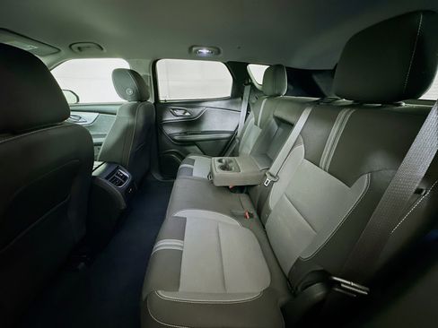 Used 2025 Chevrolet Blazer LT image 27