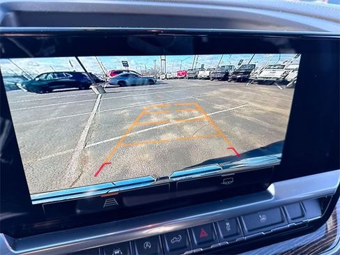 Used 2023 GMC Sierra 1500 Elevation image 17