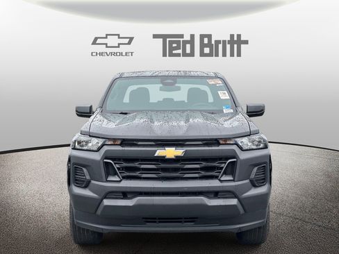 Certified 2024 Chevrolet Colorado W/T RWD image 2
