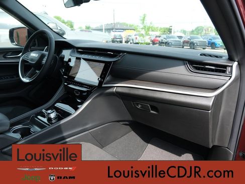 New 2026 Jeep Grand Cherokee L 4WD image 32