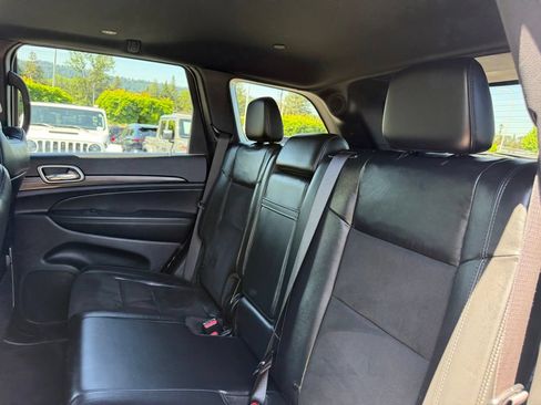 Used 2022 Jeep Grand Cherokee Laredo X AWD/4WD image 31