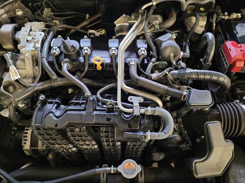 Used 2024 Nissan Altima 2.5 SV image 30