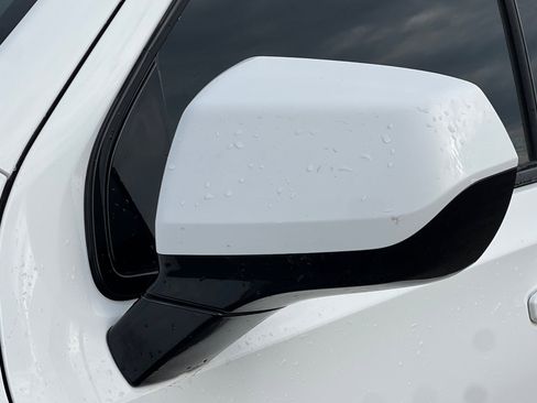 Used 2022 Chevrolet Suburban Z71 image 52